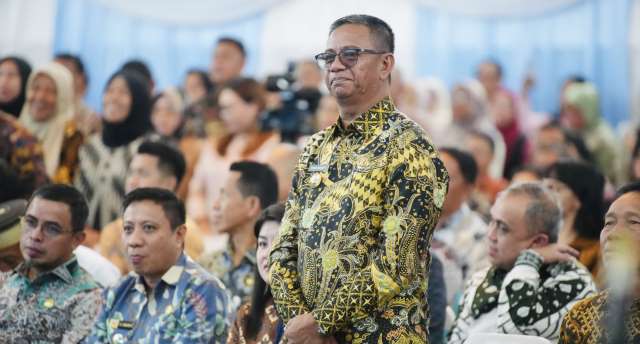 Bupati Boltim Oskar Manoppo menghadiri peluncuran Koperasi Merah Putih di Manado bersama para pejabat kementerian dan kepala daerah se-Sulawesi Utara.