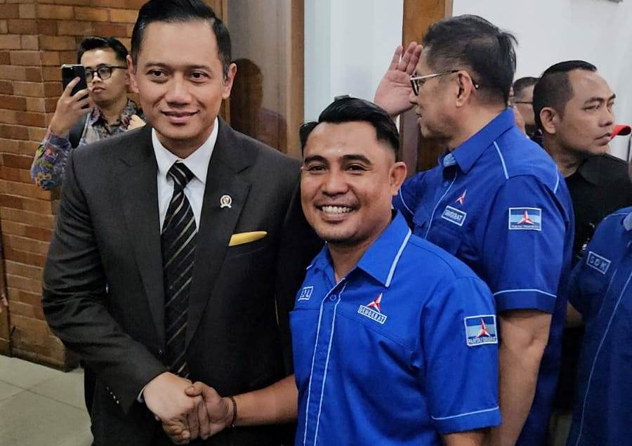 Ketua Fraksi Partai Demokrat Fikri Gam SH.I bersama Ketua Umum Partai Demkrat AHY