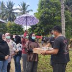 Ketua TP-PKK Boltim Salurkan Bantuan Kompor untuk Warga Terdampak Banjir
