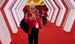Amin Lasena memberikan ucapan selamat kepada pasangan Welly Titah dan Anisya Bambungan atas kemenangan Pilkada Talaud 2024