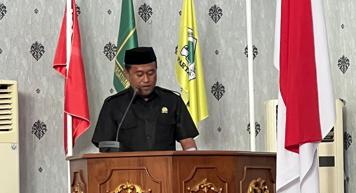 Donal Lamunte, Politisi PKB Boltara saat membacakan Pandangan Umum Fraksi