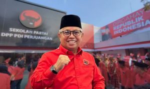 Ketua DPC PDIP Bolmut Amin Lasena saat menyampaikan kesiapan partai hadapi pemilu terpisah 2029