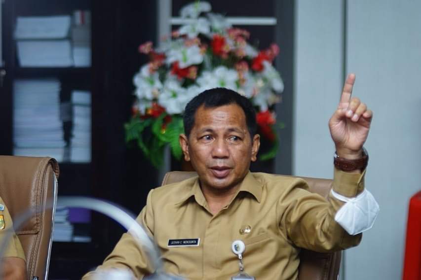 Sekda Bolmut, dr. Jusnan Mokoginta, MARS.