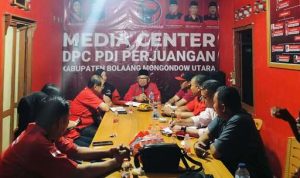 Ketua DPC PDIP Bolmong Utara, Drs. Hi. Amin Lasena, memimpin rapat konsolidasi bersama seluruh PAC dan menargetkan penyegaran pengurus ranting dan anak ranting rampung bulan depan.