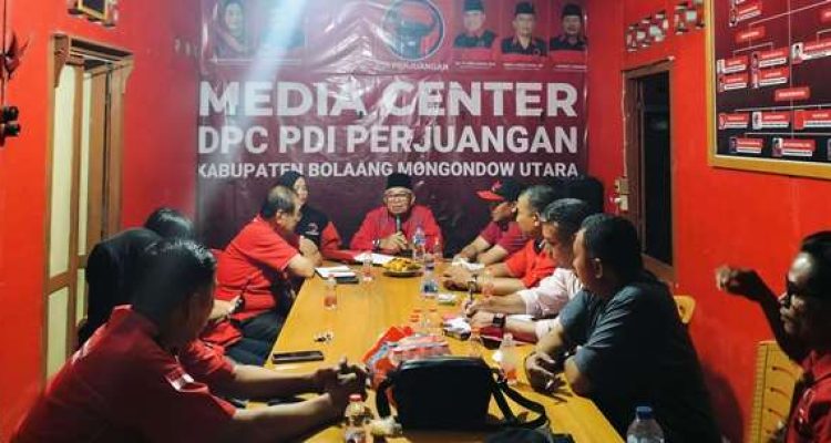 Ketua DPC PDIP Bolmong Utara, Drs. Hi. Amin Lasena, memimpin rapat konsolidasi bersama seluruh PAC dan menargetkan penyegaran pengurus ranting dan anak ranting rampung bulan depan.