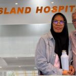 Ketua DPC PDI Perjuangan Bolmut, Drs. Hi. Amin Lasena, bersama istrinya saat menjalani perawatan di Island Hospital, Penang, Malaysia.