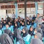 Bupati Bolaang Mongondow Utara, Dr. Sirajudin Lasena, saat melepas 164 siswa-siswi SMK Negeri Kaidipang yang akan mengikuti Praktek Kerja Lapangan (PKL), Kamis, (28/8/2025).