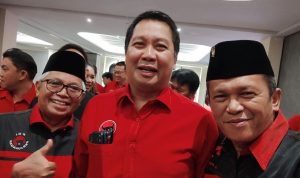 Kebersamaan jajaran PDI Perjuangan Sulut. Dari kiri ke kanan: Drs. Amin Lasena (Ketua DPC PDI Perjuangan Bolmut), Steven Kandouw (kandidat Plt Ketua DPD), dan Abdul Zamad Lauma (Sekretaris DPC PDI Perjuangan Bolmut) dalam kegiatan konsolidasi internal partai