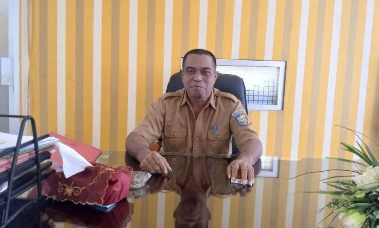 Sekwan DPRD Bolmut memberikan klarifikasi terkait pengadaan mobil dinas baru Ketua DPRD.