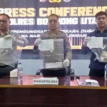 Kasat Narkoba Iptu Hevri Samson, Wakapolres Kompol Abdul Rahman Faudji, dan Ps. Kasi Humas Aiptu Zulkarnain Noe saat konferensi pers di Mapolres Boltara.