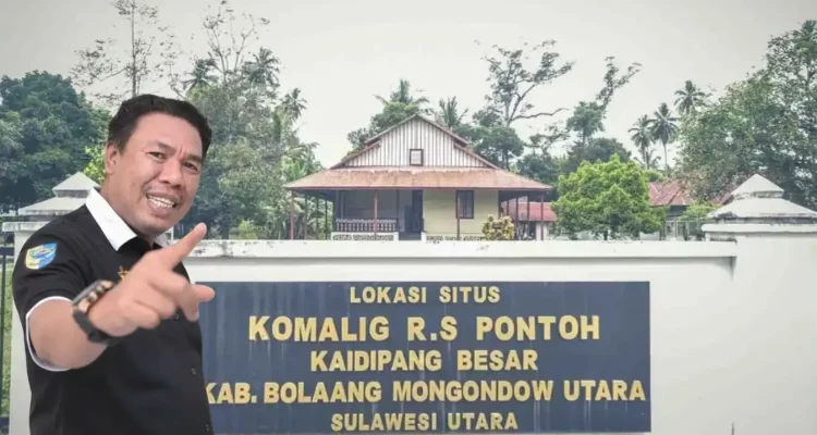 Ramdan Buhang berada di depan Situs Komalig, bekas Istana Raja Kaidipang Besar, sebagai latar belakang yang mengingatkan pada sejarah politik dan peradaban wilayah Boltara.