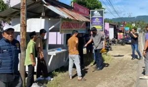 Prarekonstruksi kasus kematian Arwin Siki oleh Satreskrim Polres Boltara di Desa Kuala Utara Kecamatan Kaidipang
