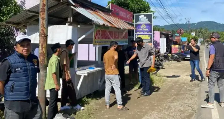 Prarekonstruksi kasus kematian Arwin Siki oleh Satreskrim Polres Boltara di Desa Kuala Utara Kecamatan Kaidipang