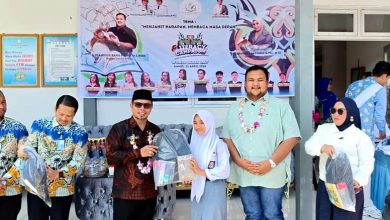 Bupati Bolaang Mongondow Utara Sirajudin Lasena membuka kampanye literasi World Book Day 2026 di SMA Negeri 1 Bintauna