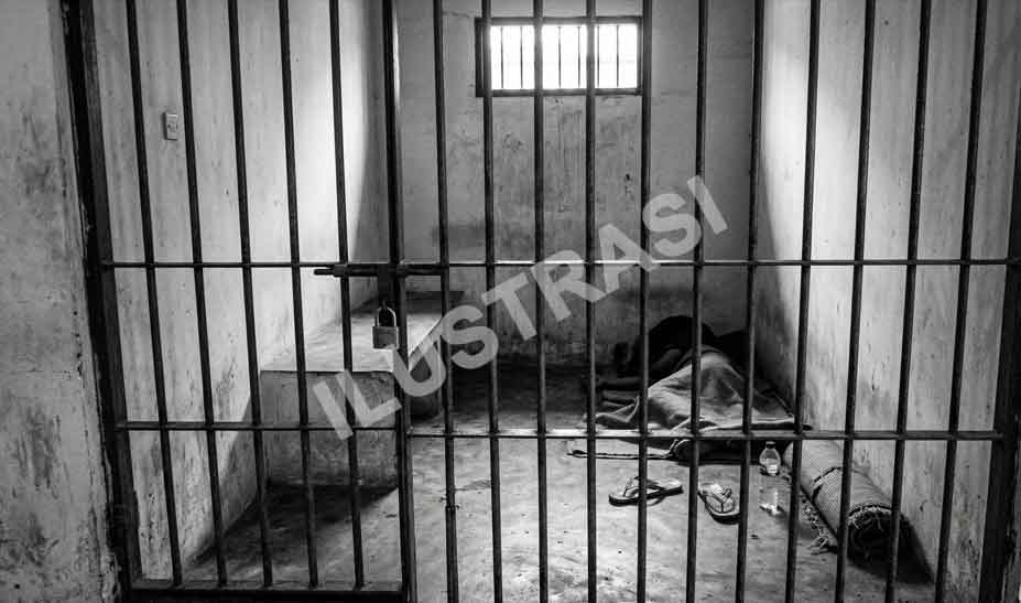 Ilustrasi sel tahanan polisi dengan jeruji besi di Polres Bolmut