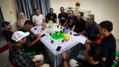 Rapat pleno PWI Bolmut yang dihadiri mayoritas pengurus dan anggota membahas dinamika internal organisasi di Boroko.
