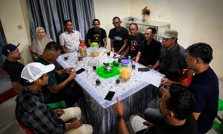 Rapat pleno PWI Bolmut yang dihadiri mayoritas pengurus dan anggota membahas dinamika internal organisasi di Boroko.